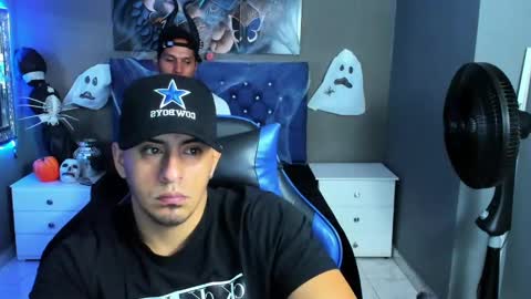 Angel And Cris online show from October 30, 12:39 pm