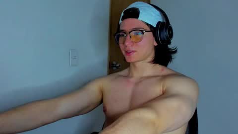 Angel Bennet online show from November 13, 10:46 pm