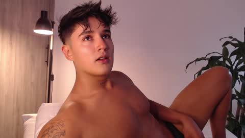 Snapshot of angelcossio chatting on December 20, 7:17 pm Angel online show from December 20, 7:17 pm