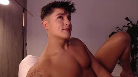 Snapshot of angelcossio chatting on January 24, 9:47 pm Angel online show from January 24, 9:47 pm