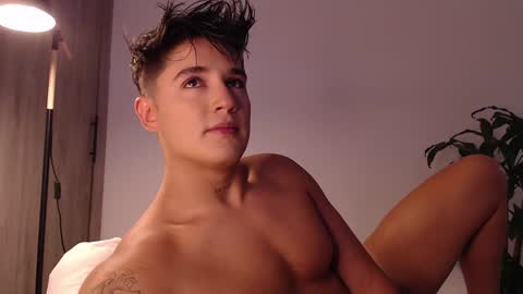 Snapshot of angelcossio chatting on January 28, 12:32 pm Angel online show from January 28, 12:32 pm