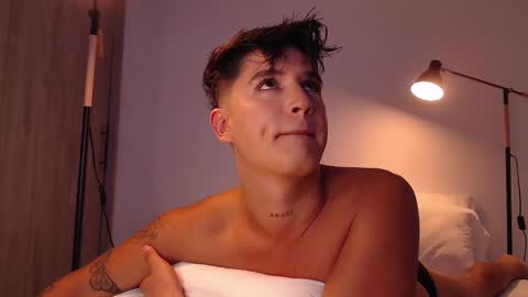 Snapshot of angelcossio chatting on March 4, 10:05 pm Angel online show from March 4, 10:05 pm