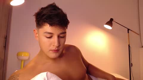 Snapshot of angelcossio chatting on October 9, 12:37 am Angel online show from October 9, 12:37 am