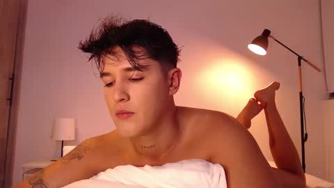 Snapshot of angelcossio chatting on September 25, 2:10 am Angel online show from September 25, 2:10 am