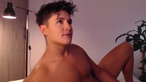 Snapshot of angelcossio chatting on December 29, 7:43 pm Angel online show from December 29, 7:43 pm