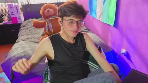 Angel online show from July 28, 9:47 pm