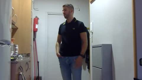 Snapshot of angell102890 chatting on October 1, 12:31 pm angell102890 online show from October 1, 12:31 pm