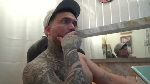 angellatino0 online show from October 29, 6:38 am