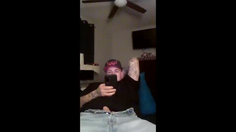 angelogallegos702 online show from December 5, 6:20 am