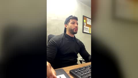 Angel online show from April 1, 2:03 pm