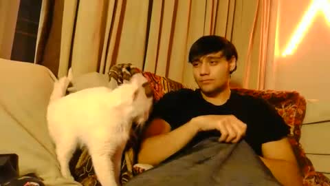 Snapshot of angrydeimos chatting on December 16, 5:06 am Deimos online show from December 16, 5:06 am