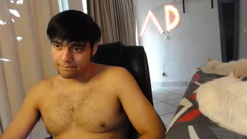 Snapshot of angrydeimos chatting on February 8, 11:57 pm Deimos online show from February 8, 11:57 pm