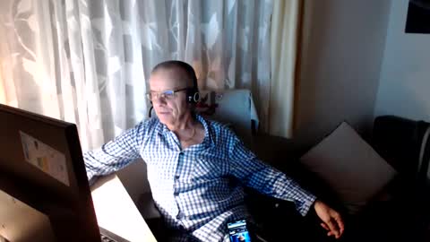 anton online show from December 19, 8:23 pm