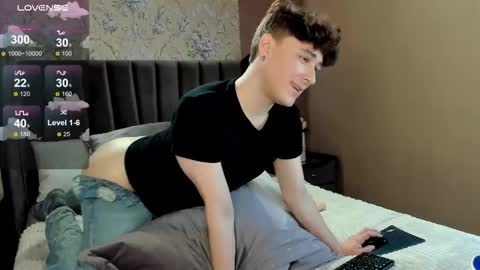 YummyTony online show from February 27, 2:28 pm