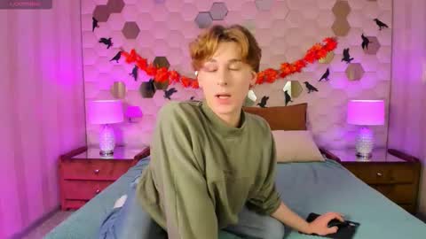 YummyTony online show from October 29, 8:23 pm