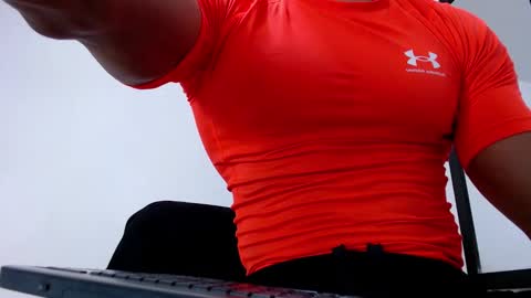 Instagram miguelangel1802  online show from March 15, 9:43 pm