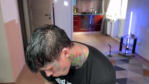 Tom online show from March 17, 8:06 am