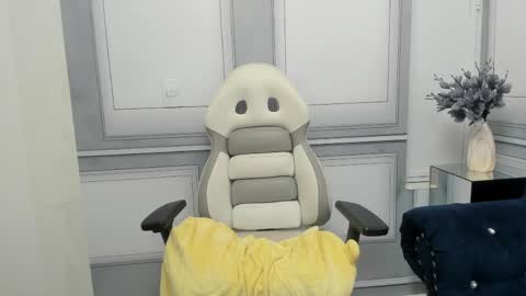   online show from March 28, 8:36 am