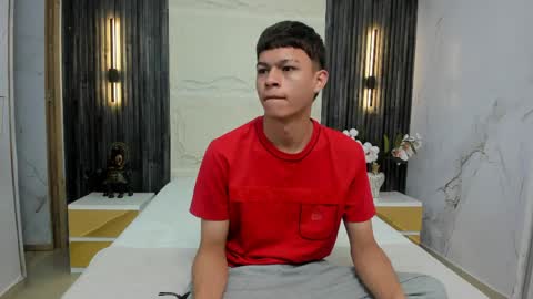   online show from April 15, 2:44 am