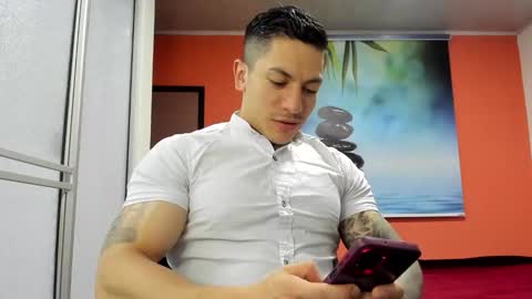 Jonathan online show from February 13, 2:11 pm