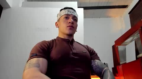 Jonathan online show from November 13, 9:19 pm