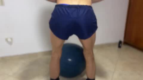 Aquilesmade online show from December 3, 12:11 am