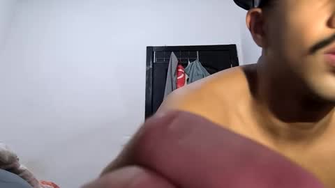 arabtwink00 online show from May 8, 12:11 am