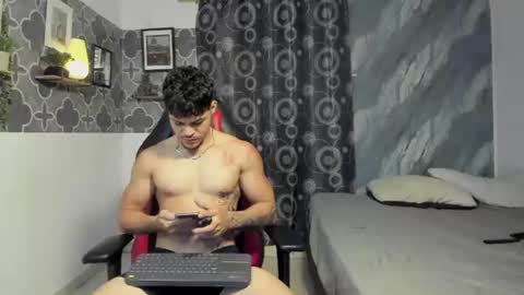 ares_parker online show from June 26, 2:47 am