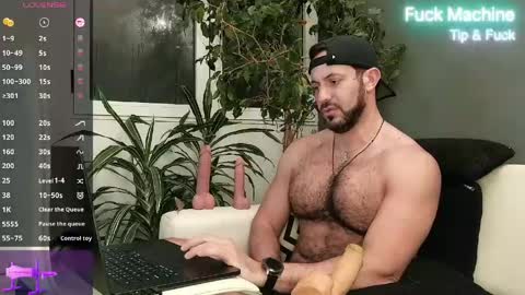 Ariel online show from June 3, 3:30 am
