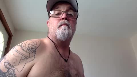armyguy5311 online show from May 7, 5:35 pm
