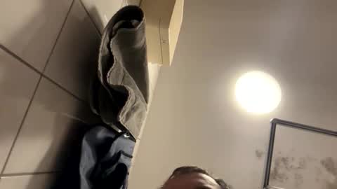 armyskater32 online show from February 5, 9:33 pm