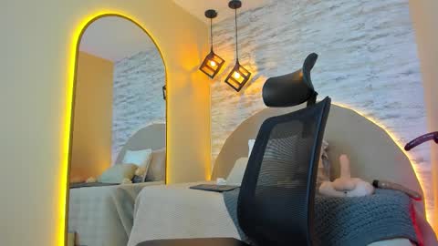 ARON BOLT online show from November 21, 12:53 am