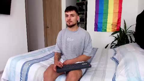 Aron Santoro online show from June 22, 5:06 pm