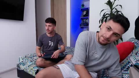 Aron Santoro online show from March 21, 4:44 pm