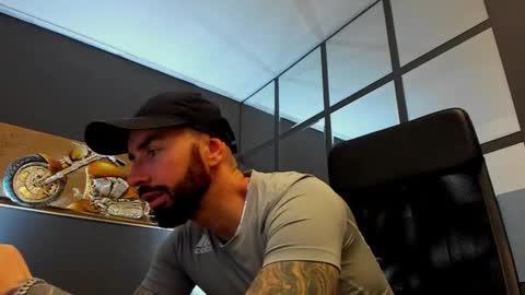 AronGrant online show from November 17, 12:41 pm