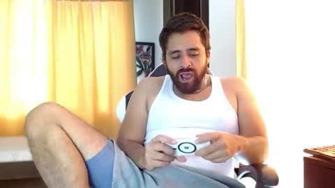 aronmiller online show from December 2, 9:07 pm