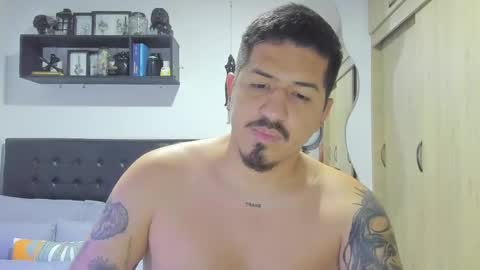 Snapshot of aronwilliams69 chatting on October 18, 2:05 am ARON  Independent model  online show from October 18, 2:05 am