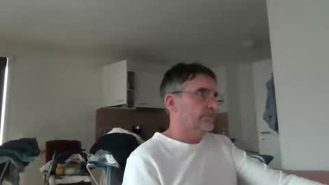 artesian99 online show from November 12, 9:37 am