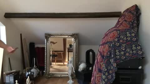 artisterotic online show from April 5, 12:01 pm