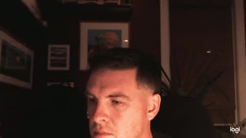 Snapshot of artofsax chatting on October 26, 4:47 am artofsax online show from October 26, 4:47 am