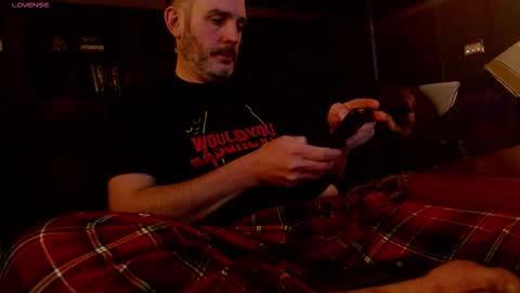 aschke online show from December 18, 9:55 pm