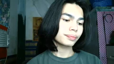 asian_babyboi online show from June 15, 1:14 pm