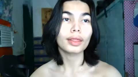 asian_babyboi online show from July 9, 3:44 am