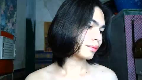 asian_babyboi online show from June 6, 1:17 pm