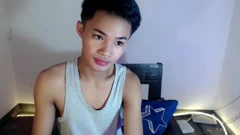 asian_lover05 online show from March 20, 5:17 pm