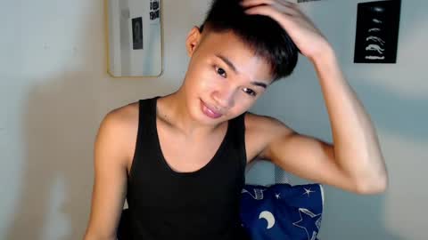 asian_lover05 online show from July 28, 6:20 pm