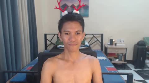 Chad online show from December 13, 4:49 pm