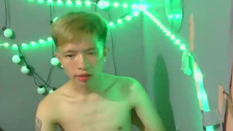 asian_macky online show from February 7, 11:39 am