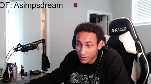 asimpsdream online show from April 30, 8:57 pm