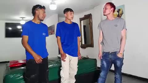 THOMAS AND DAMIAND online show from September 17, 6:09 pm